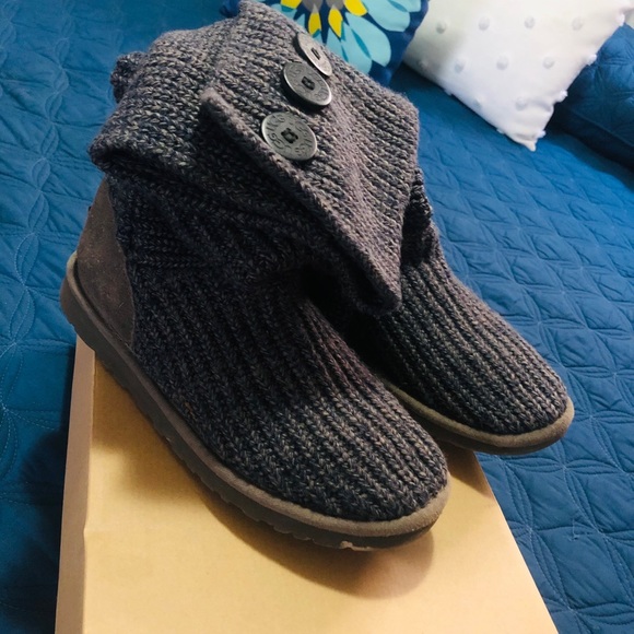 Ugg Bailey Button Boot 8 RARE - Picture 2 of 9